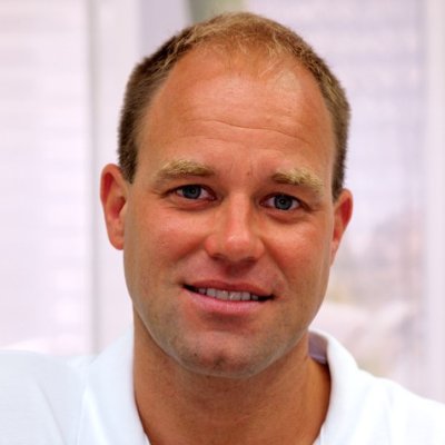 Herr Dr. Ben Schneider